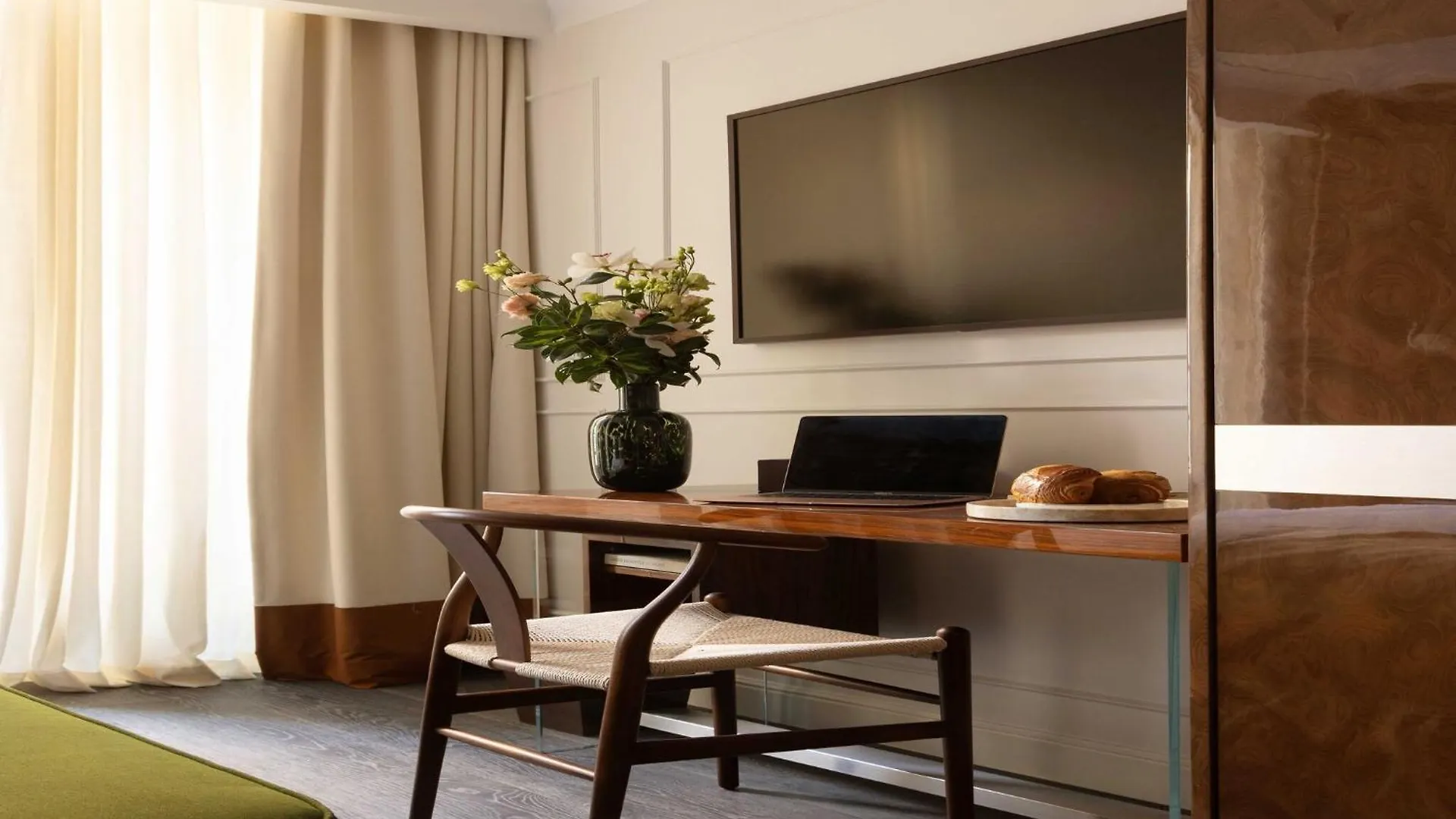 Palais Bourbon Hotel - Room 23 - 2P - Invalides Paris 0*,  France
